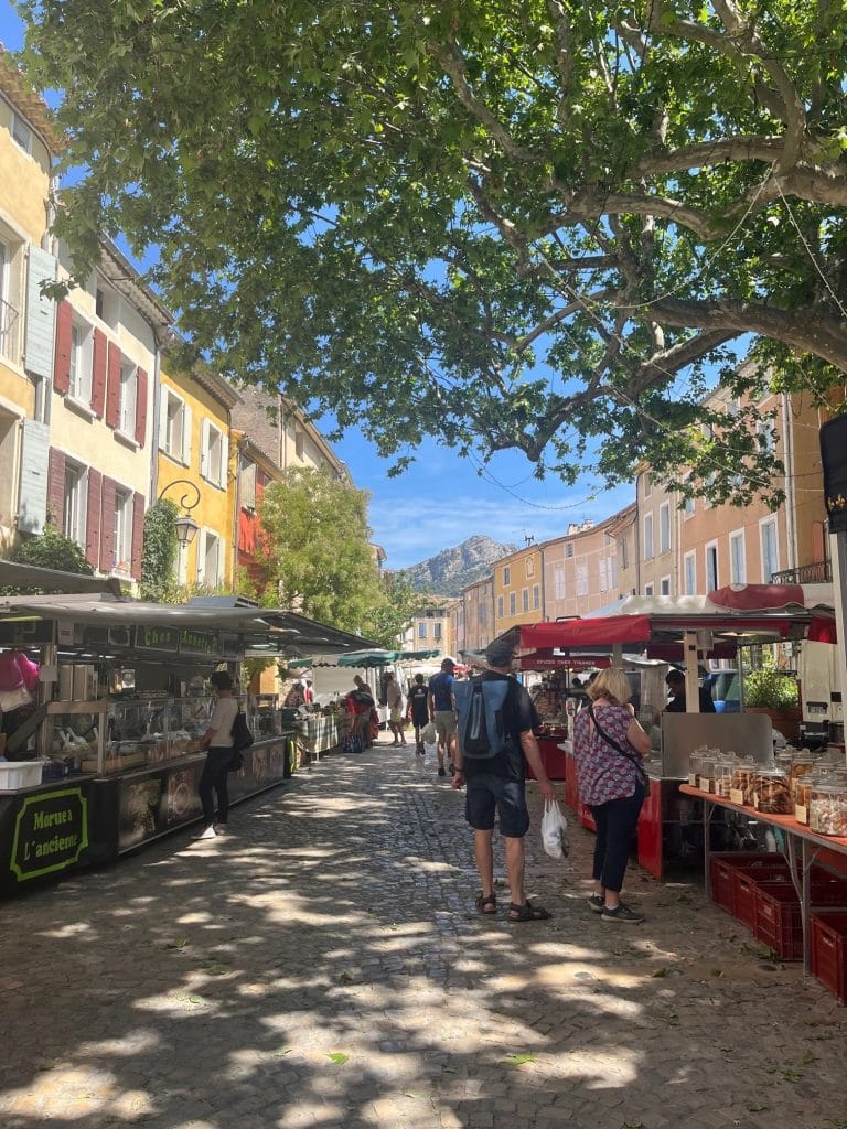 le marché de buis-les-Baronnies